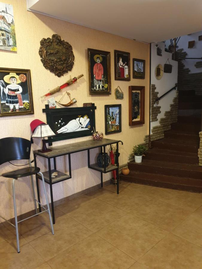 Lea Guest House Tbilisi ภายนอก รูปภาพ