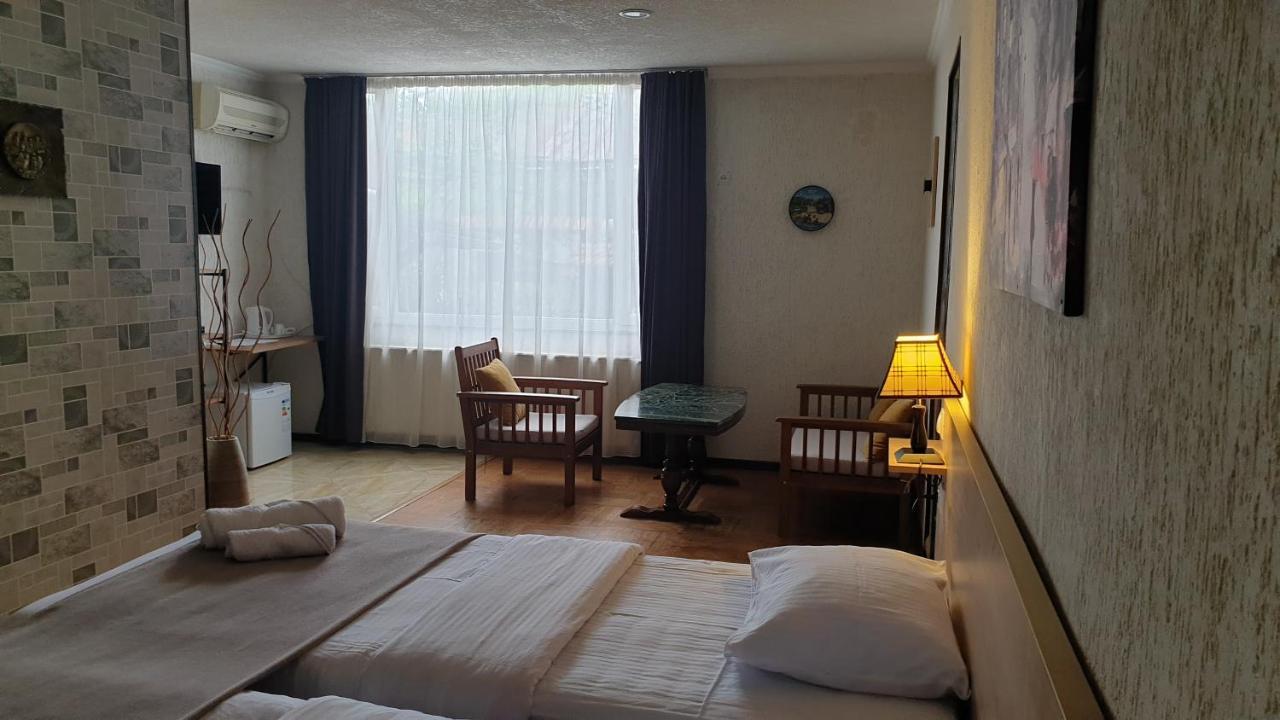 Lea Guest House Tbilisi ภายนอก รูปภาพ