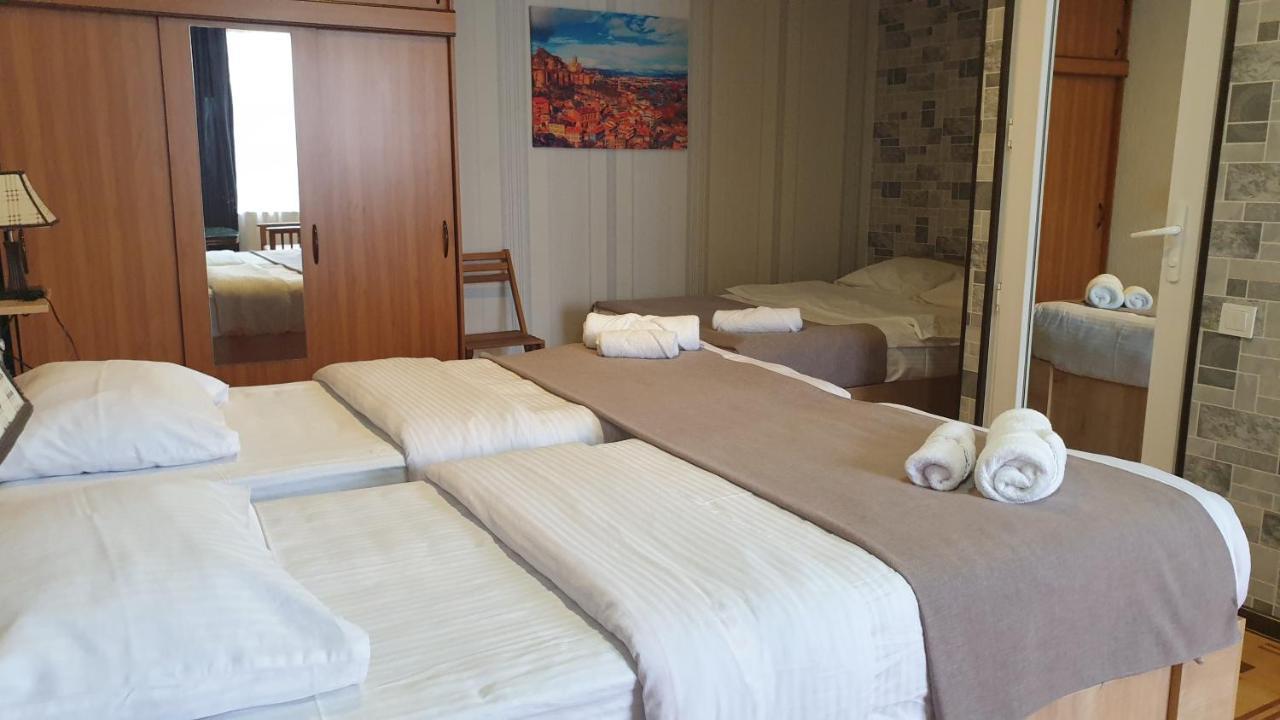 Lea Guest House Tbilisi ภายนอก รูปภาพ