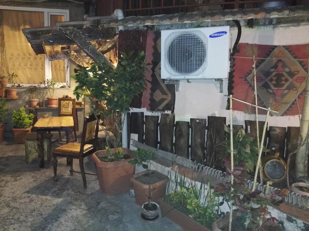 Lea Guest House Tbilisi ภายนอก รูปภาพ