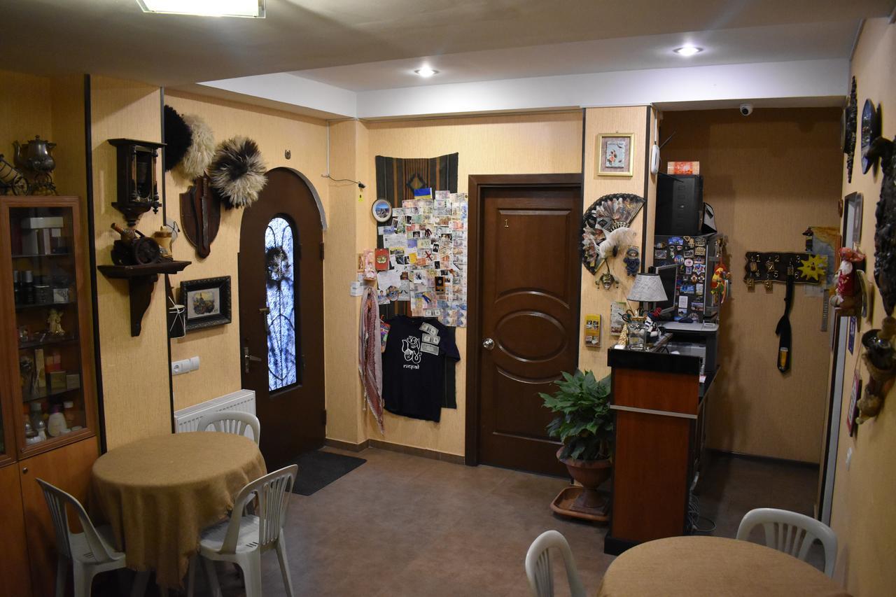 Lea Guest House Tbilisi ภายนอก รูปภาพ