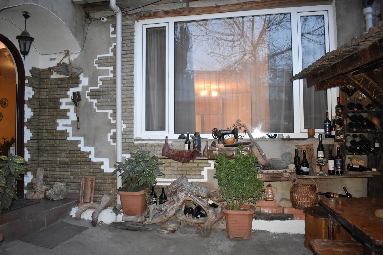 Lea Guest House Tbilisi ภายนอก รูปภาพ